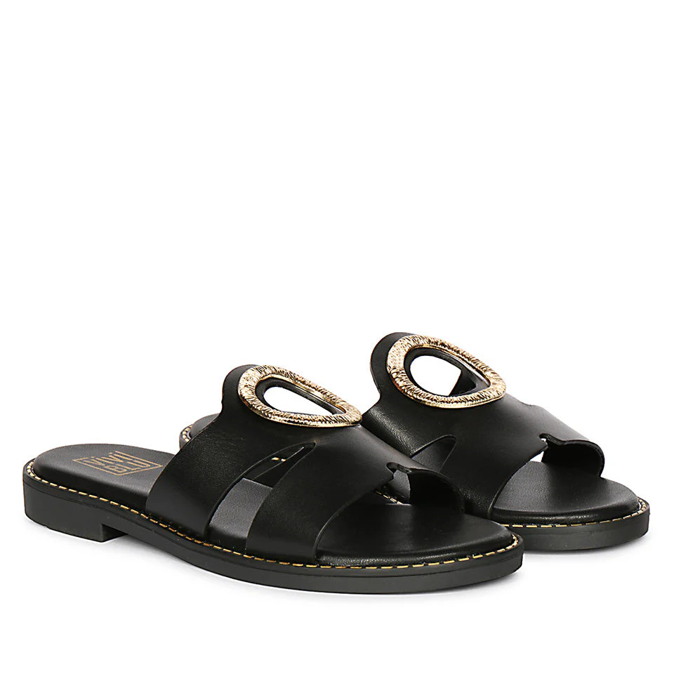 Enrisa Black Leather Flat Sandals - Image 2