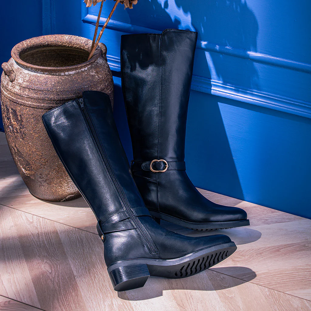 Saint Abella Buckle Decorative Black Leather Long Boots - Image 9