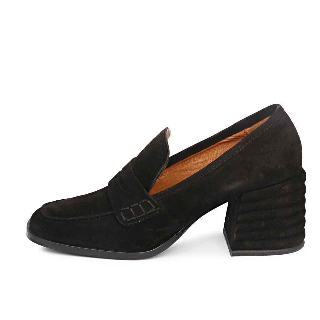 Saint Amelia Black Suede Leather Handcrafted Moccasins - Image 4