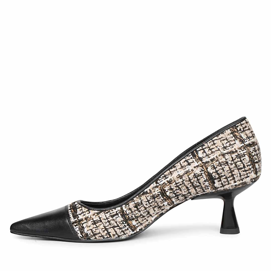 Saint Aviva Beige Leather Pumps - Image 4