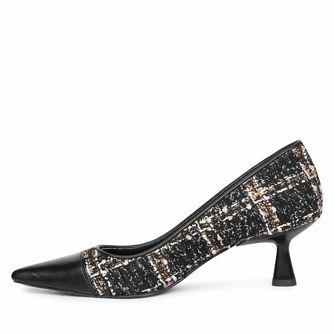 Saint Aviva Black Leather Pumps - Image 4