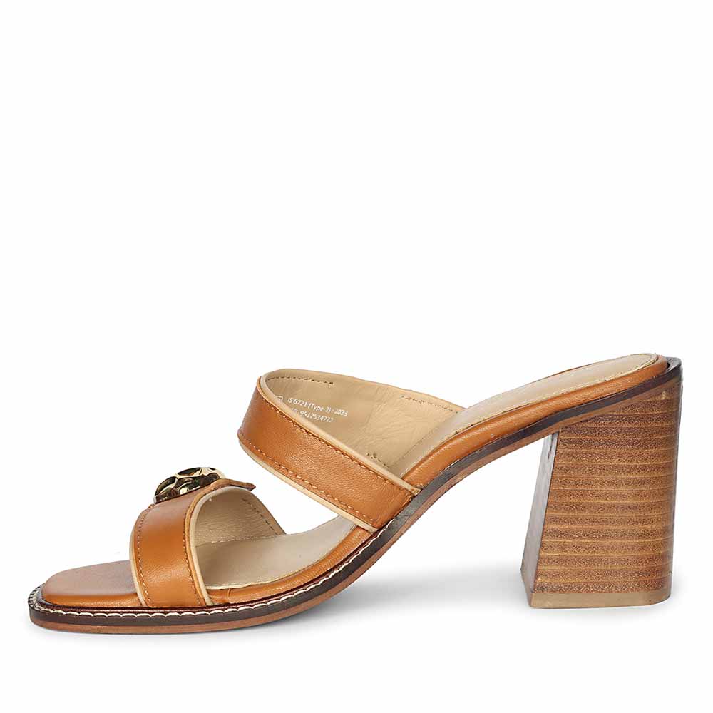 Saint Brisa Gold Emblems Tan Leather Heels - Image 4