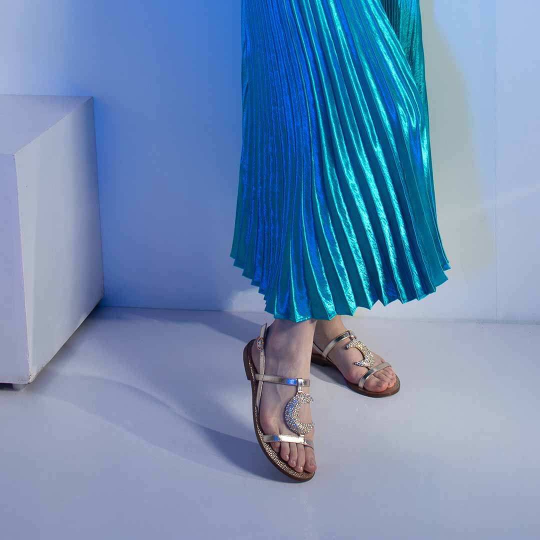 Saint Daisy Platin Leather Flat Sandal - Image 2