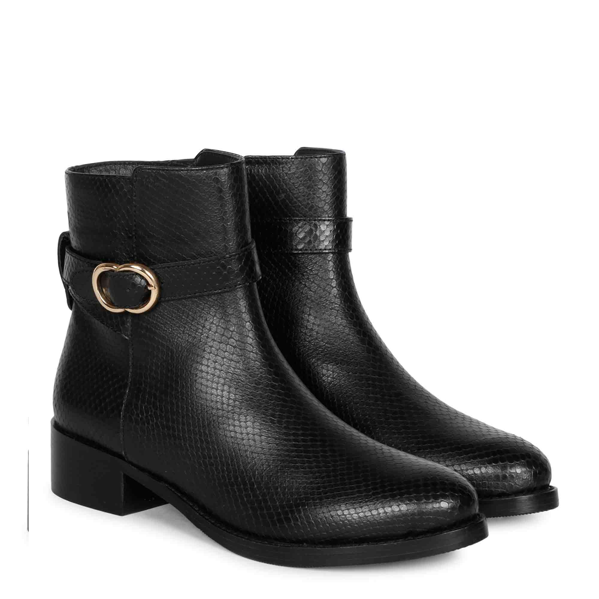 Saint Eleanor Black Leather Handcrafted Side Zippers Ankle Boots - Image 3