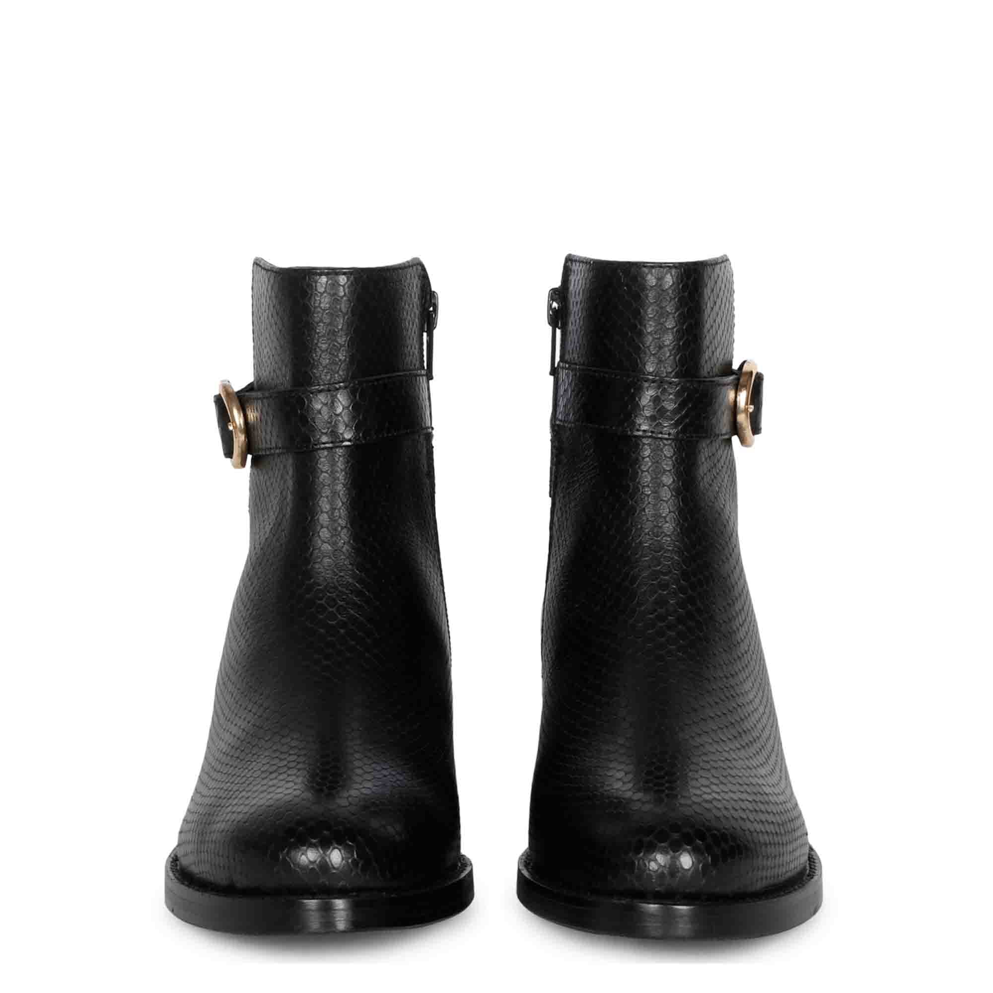 Saint Eleanor Black Leather Handcrafted Side Zippers Ankle Boots - Image 5