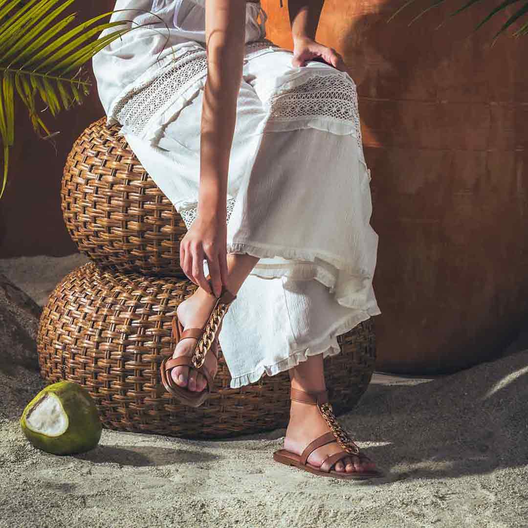 Saint Genesis Golden Chain Decor Tan Leather Sandals - Image 2