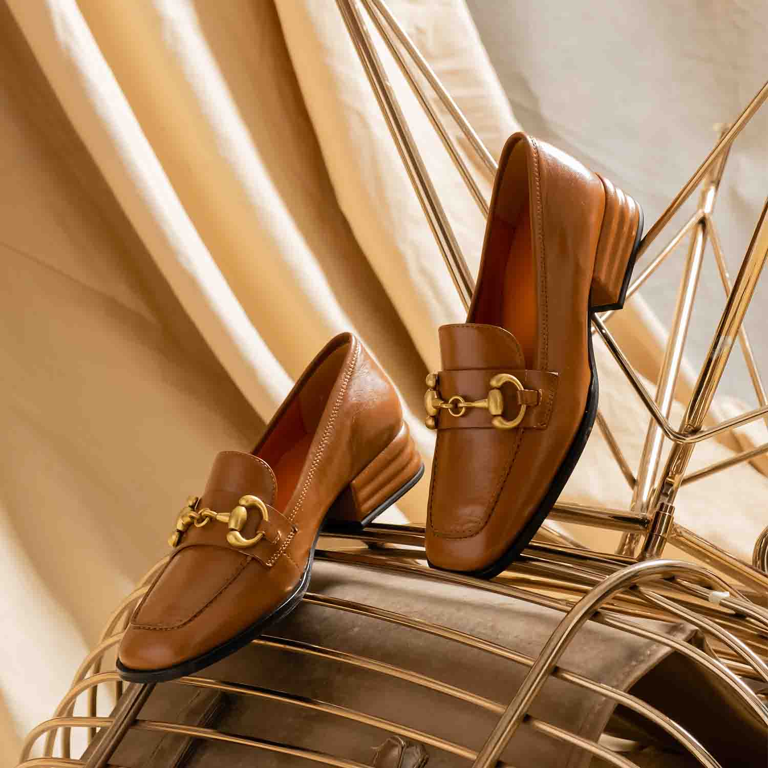 Saint Jenny Cuoio Distressed Leather Handcrafted Moccasins - Image 2