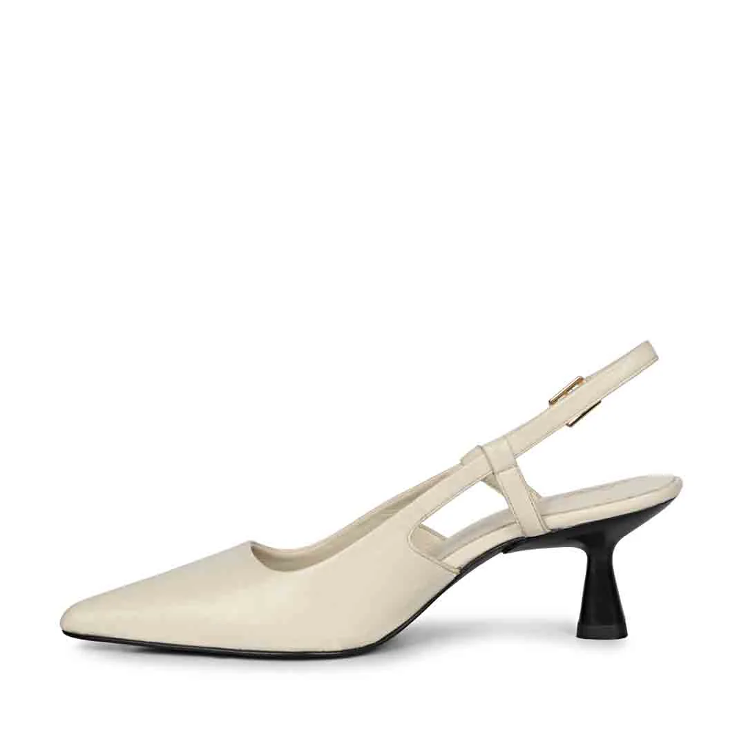 Saint Josie Offwhite Leather Pumps - Image 5