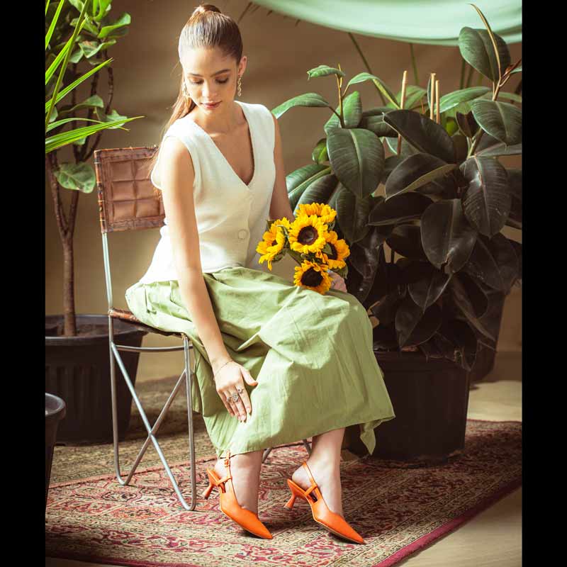 Saint Josie Orange Leather Pumps - Image 2