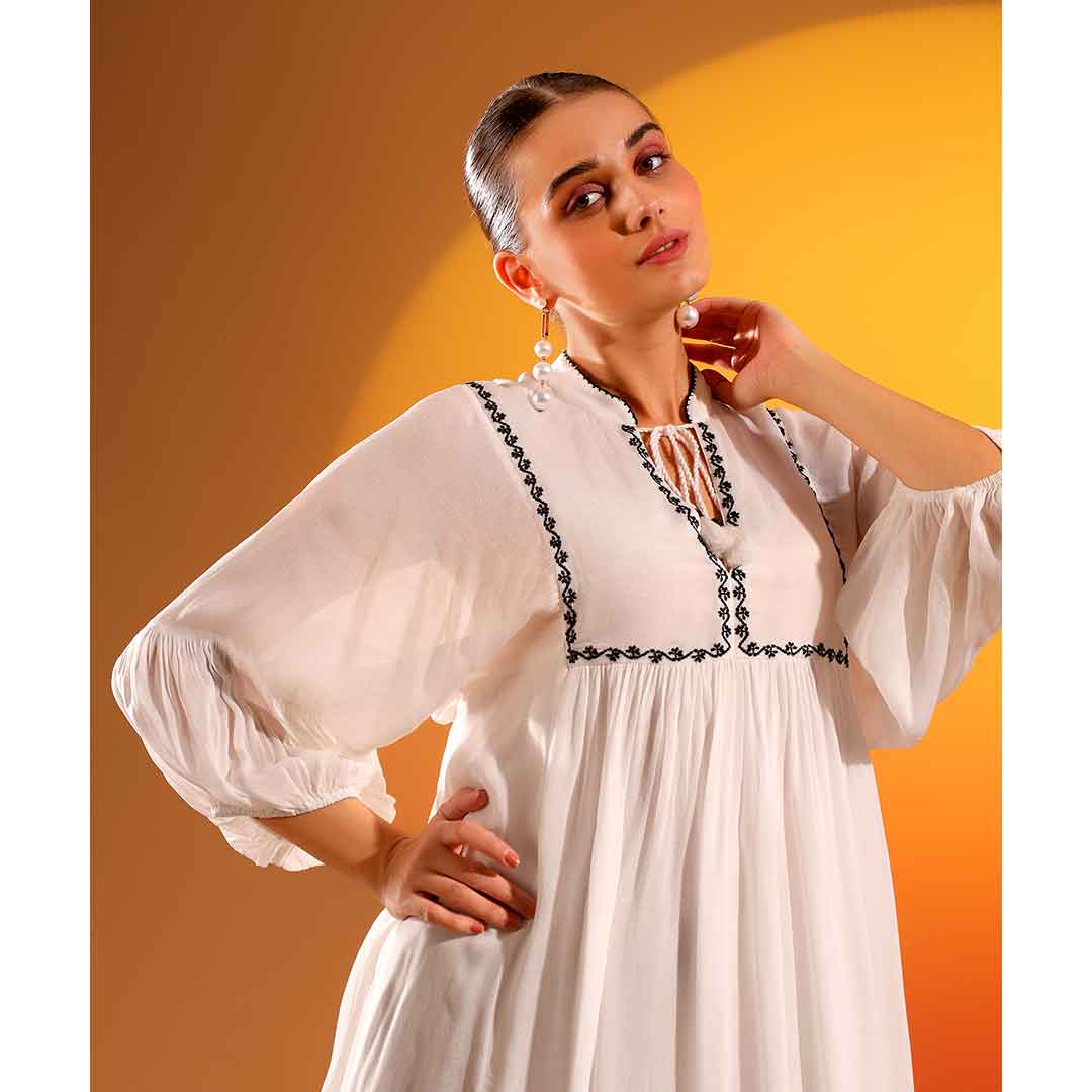 Saint Womens Embroidered White Viscose Crepe Short Dress - Image 4