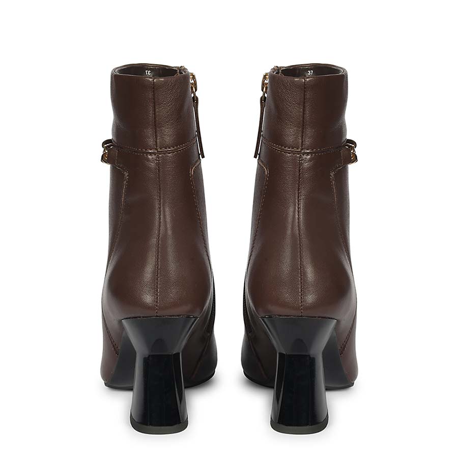 Saint Madelyn Brown Leather Chain Decor Pointed Toe Ankle Boots - Image 5