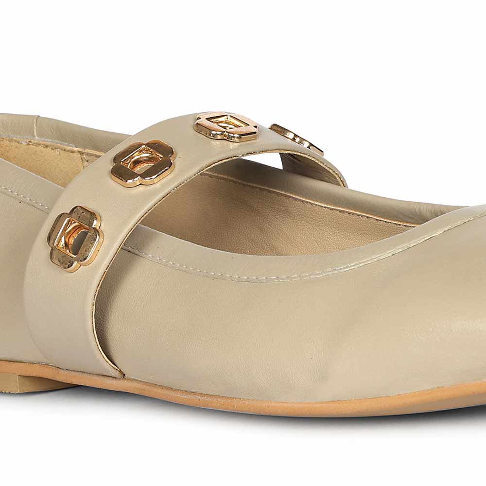 Saint Olwen Flower Eyelets Beige Leather Ballet Flats - Image 7