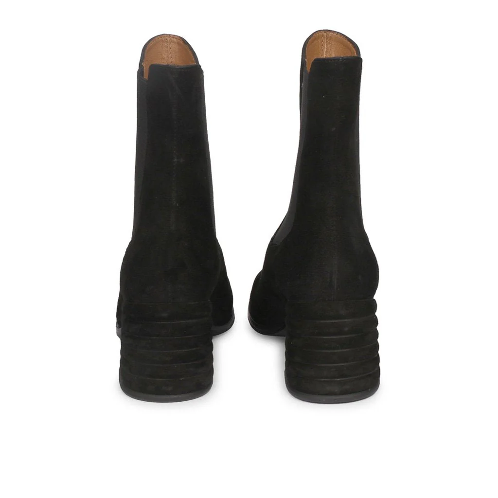 Saint Rachel Black Leather High Ankle Chelsea Boots - Image 5