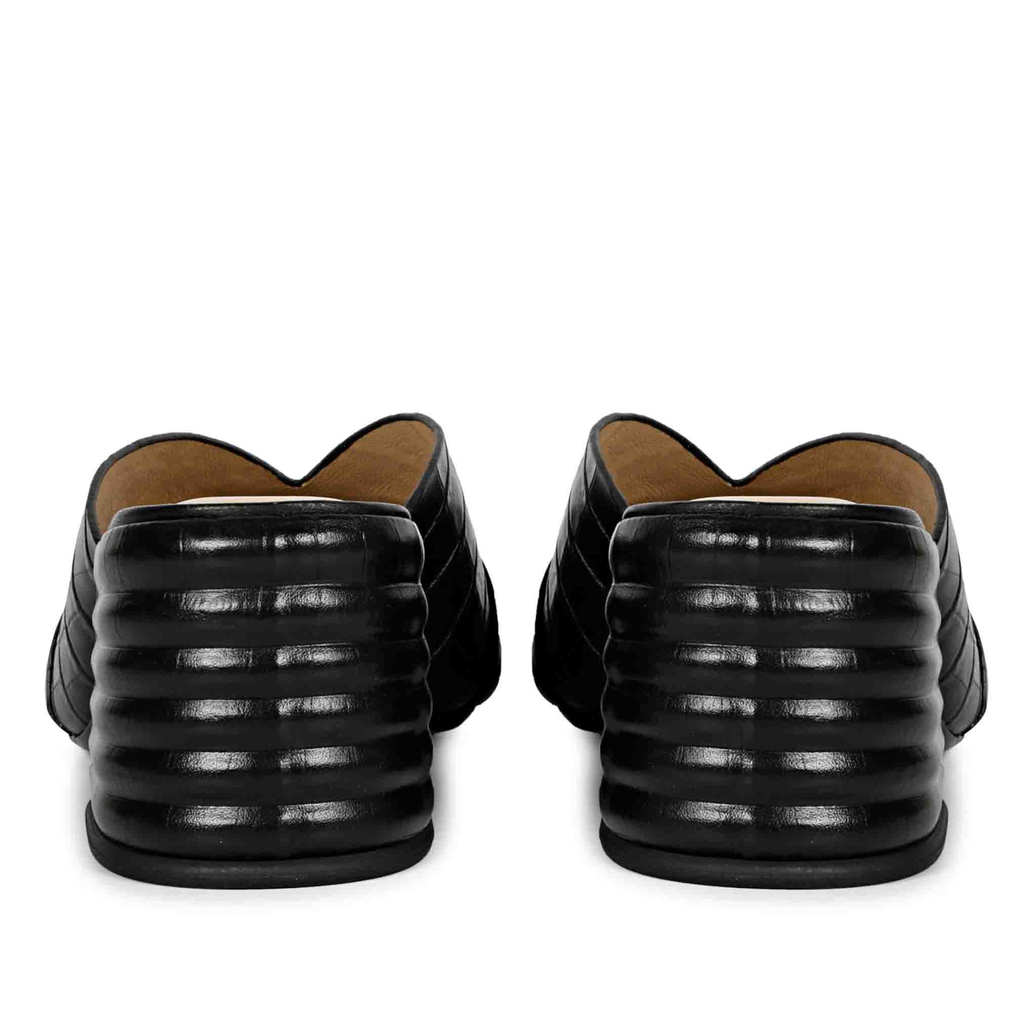 Saint Valentina Black Leather Handcrafted Moccasins - Image 6