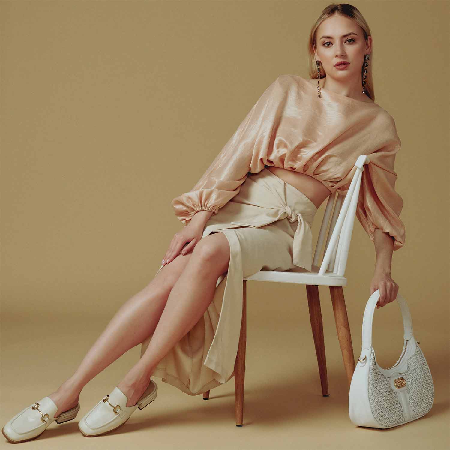 Tesorina White Hand Woven Leather Hobo Bags - Image 2