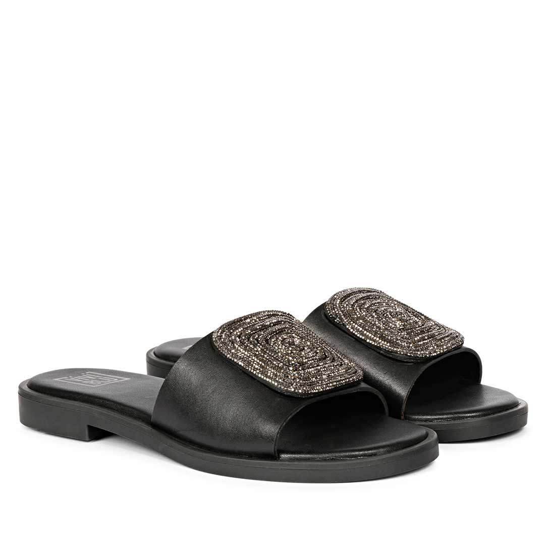 ViviBlu Black Leather Flat Sandals - Image 2