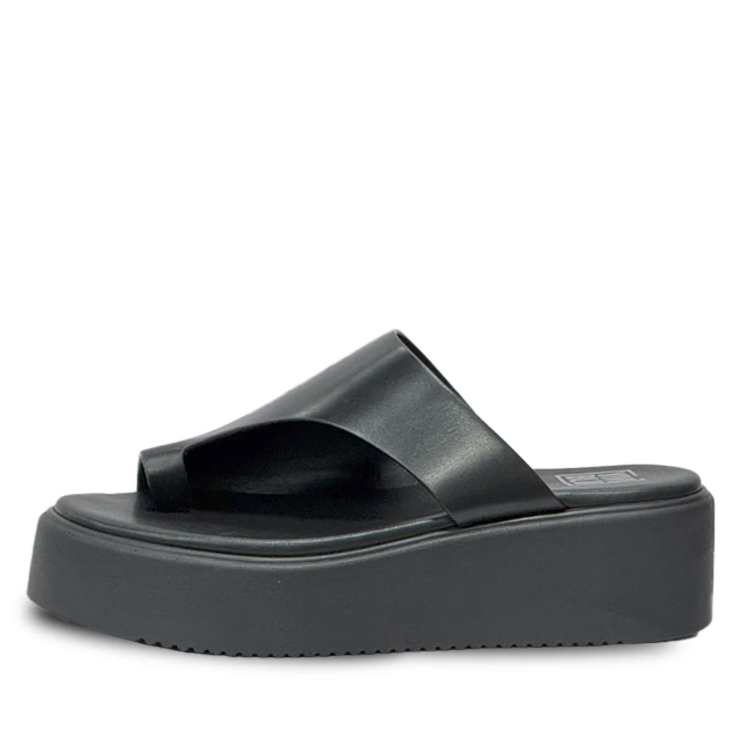ViviBlu Black Leather Platform Sandals - Image 3