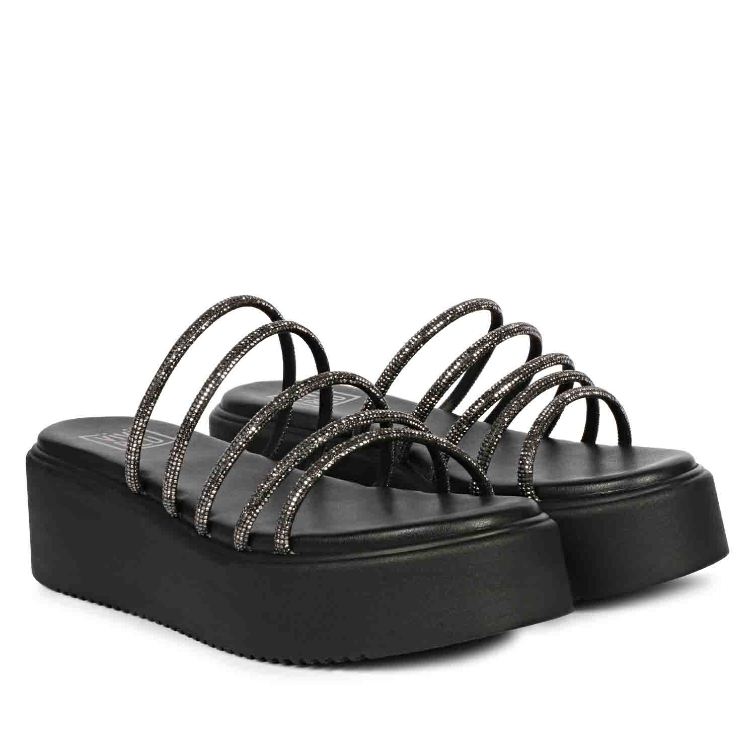 ViviBlu Black Leather Platform Sandals Embellished With Black Straps - Image 2