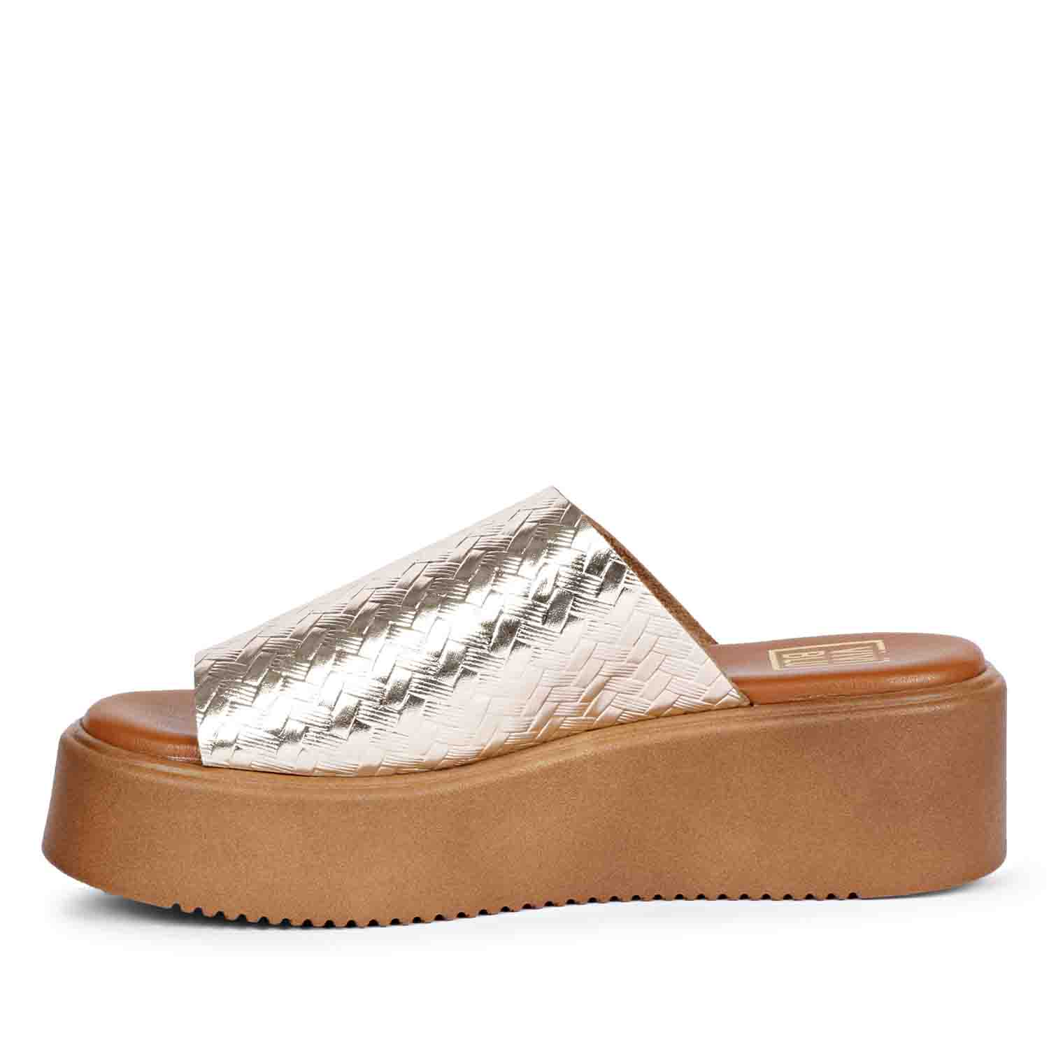 ViviBlu Gold Leather Platform Sandals - Image 4