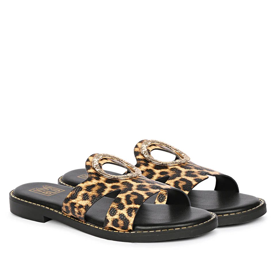 Enrisa Leo Flat Sandals - Image 2