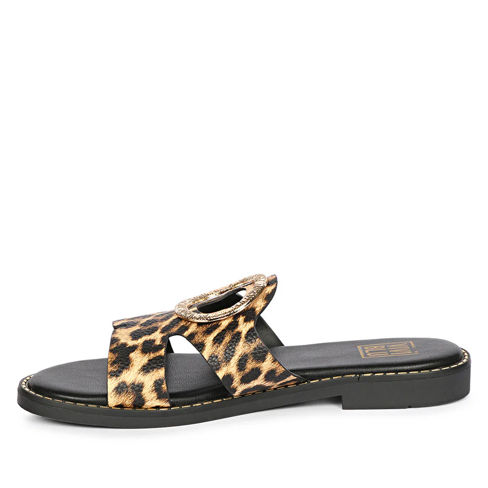 Enrisa Leo Flat Sandals - Image 3