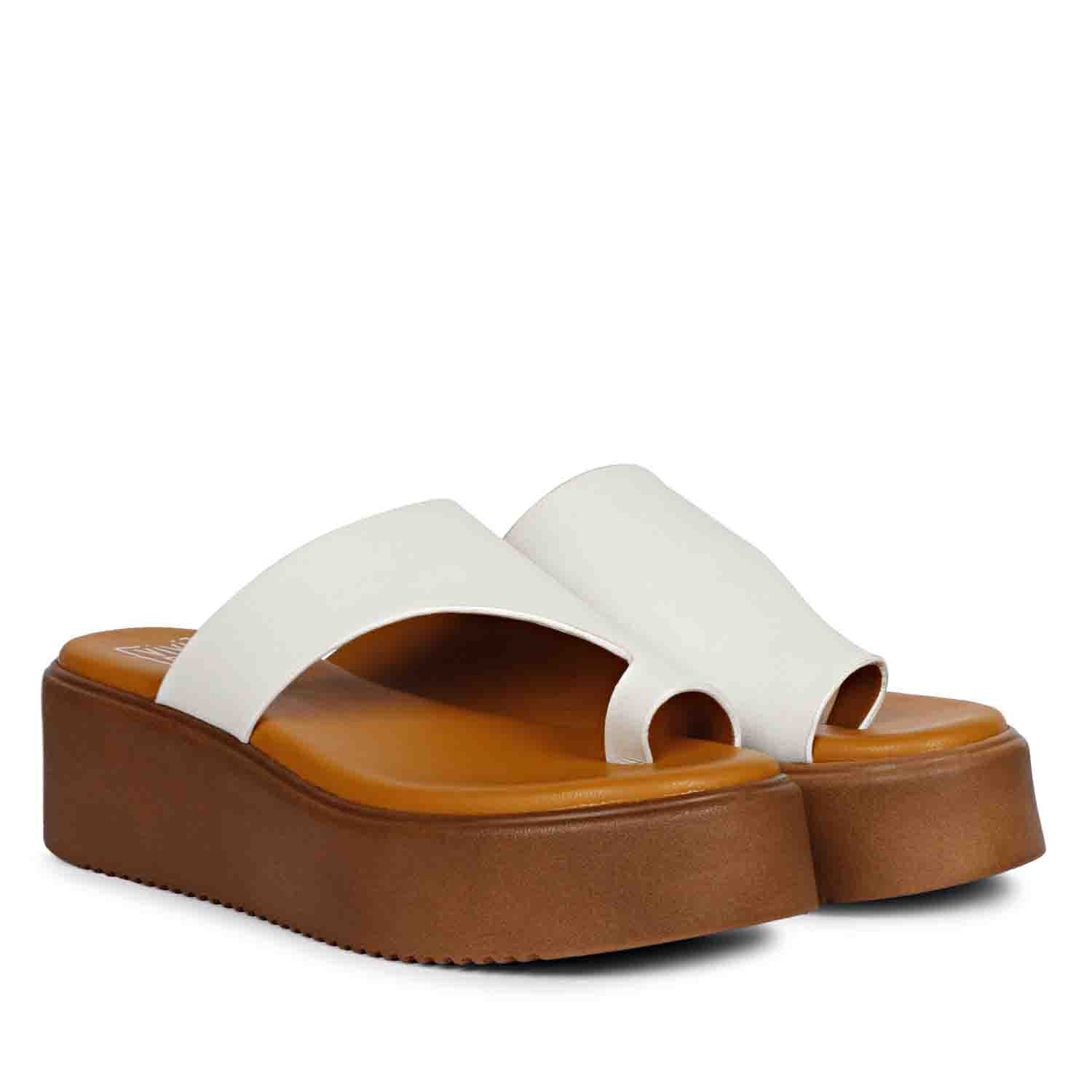 ViviBlu White Leather Platform Sandals - Image 2